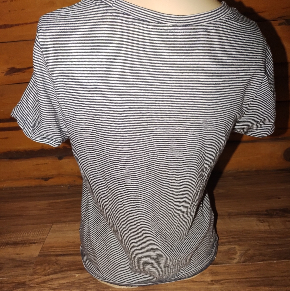 Universal Thread Top - Picture 2 of 5